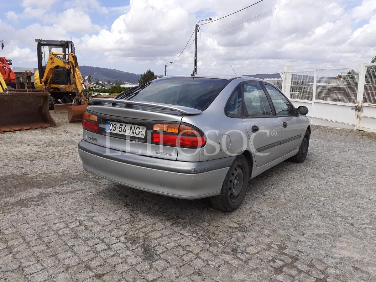 Renault Laguna · Ano 1999 — imagen 6