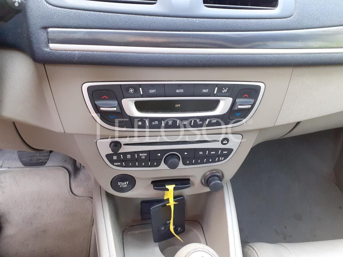 Renault Megane 1.5 DCI · Ano 2009 — imagen 11