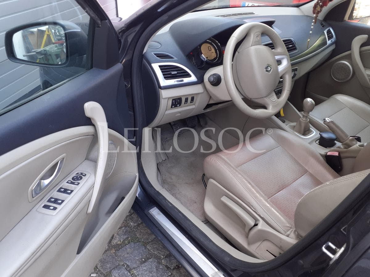 Renault Megane 1.5 DCI · Ano 2009 — imagen 7