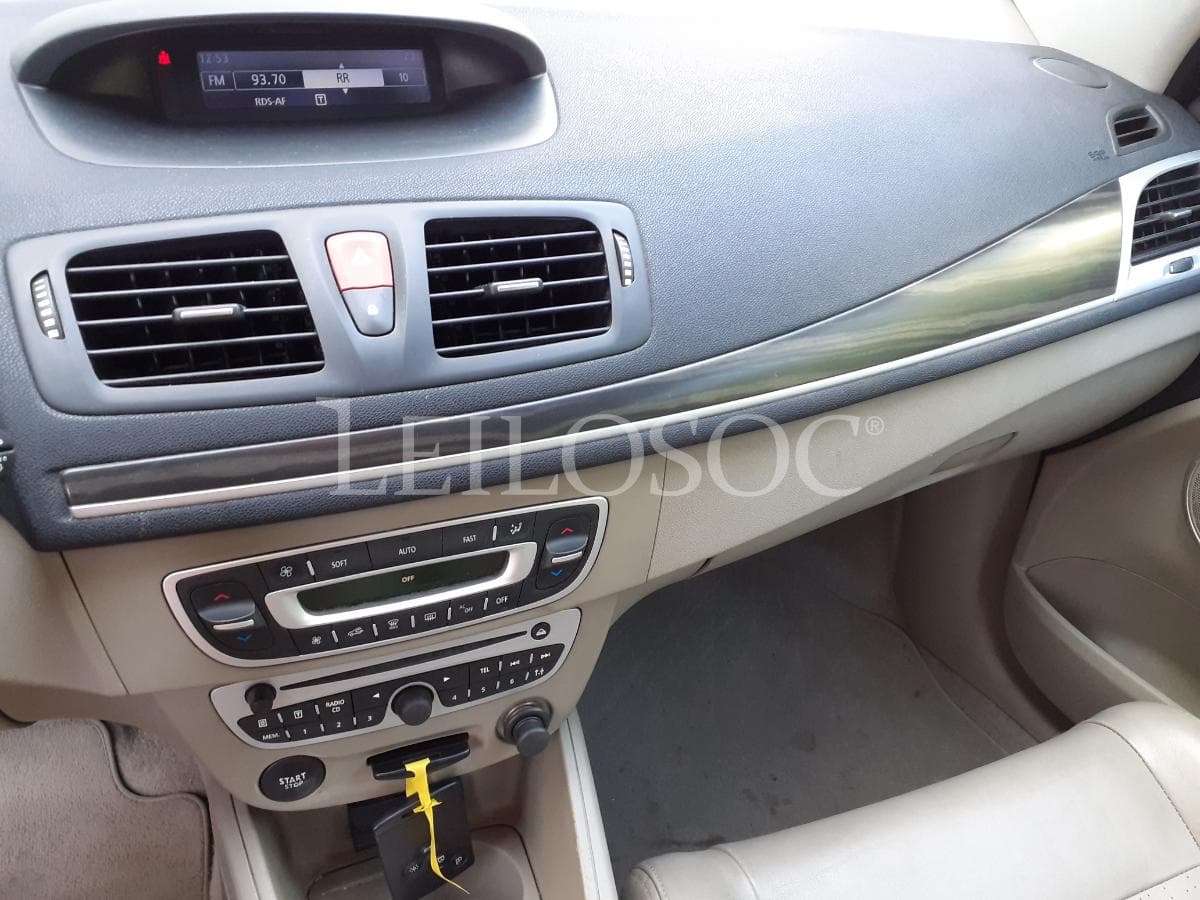 Renault Megane 1.5 DCI · Ano 2009 — imagen 15