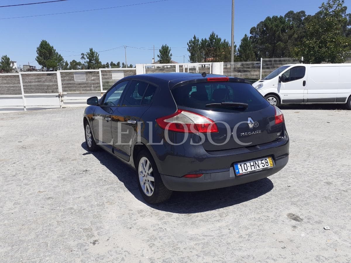 Renault Megane 1.5 DCI · Ano 2009 — imagen 4