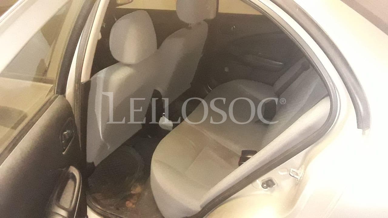 Nissan Sunny · — image 14