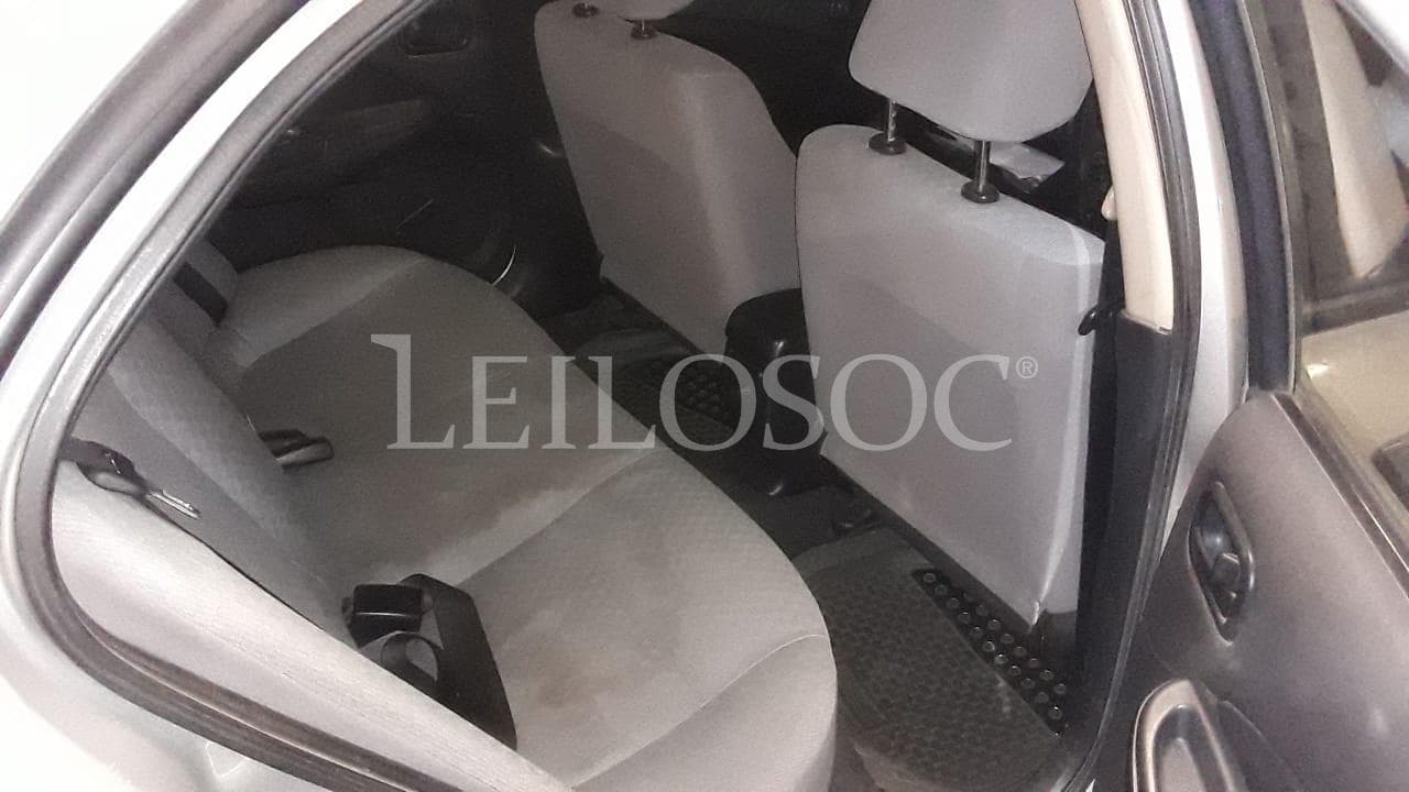 Nissan Sunny · — imagen 3