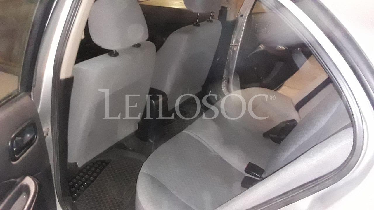 Nissan Sunny · — imagen 4