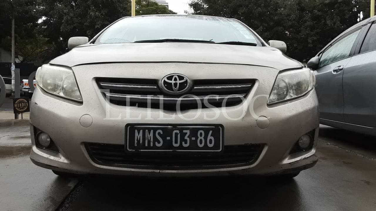 Toyota Corolla · — image 3
