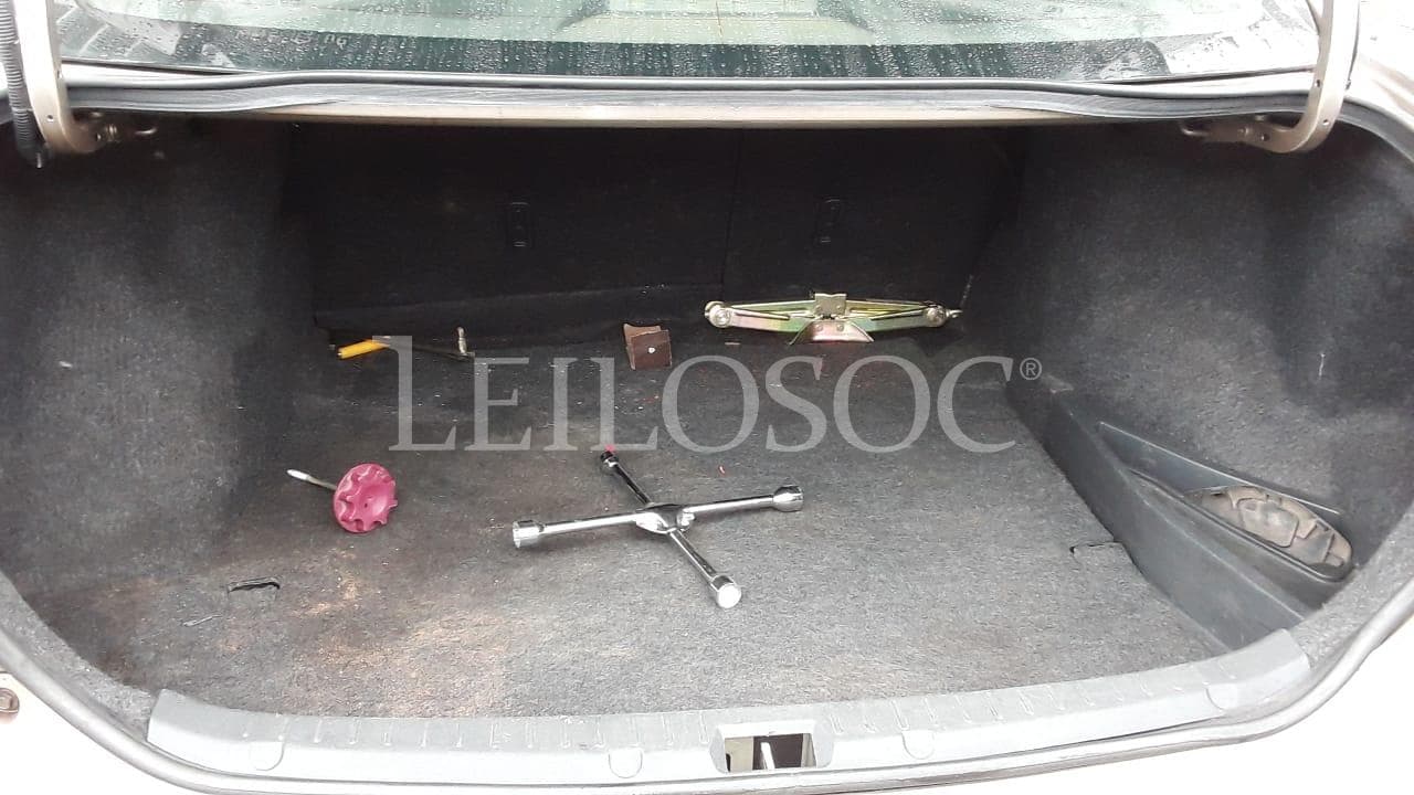 Toyota Corolla · — image 14