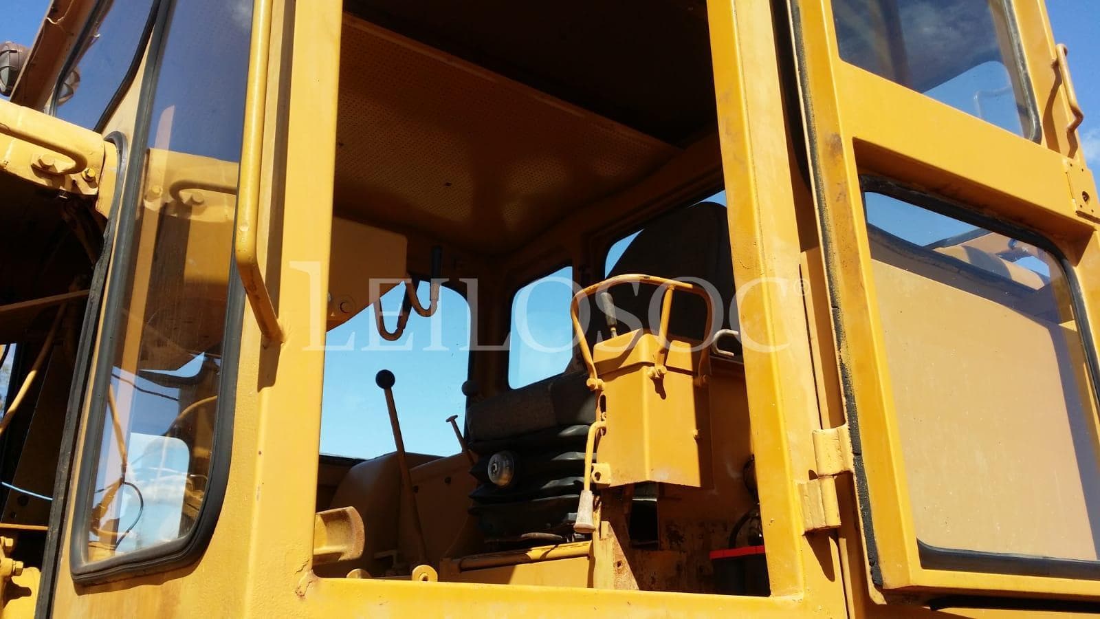 Bulldocer Cat D9 G — image 7