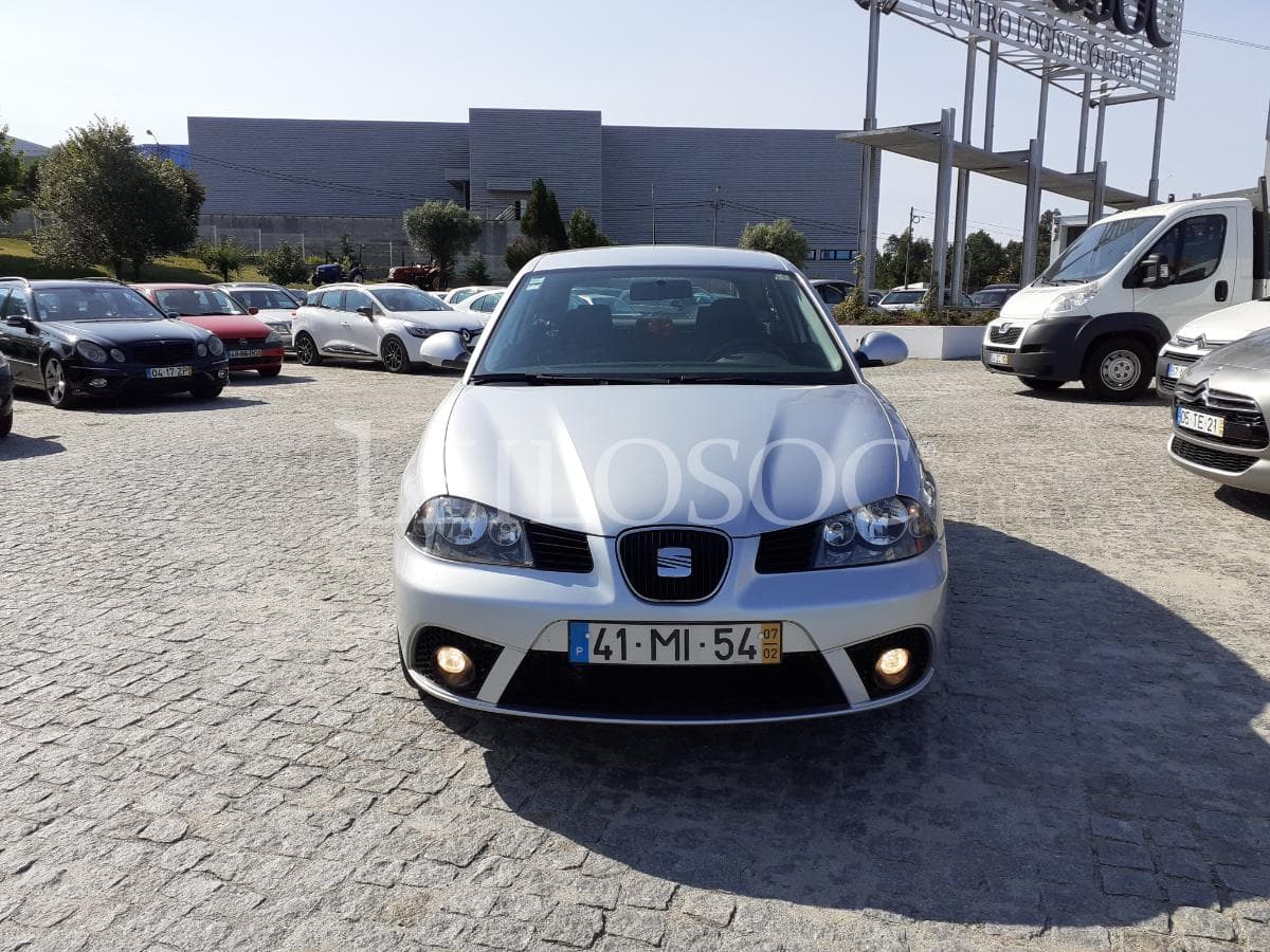 Seat Ibiza 1.4 16 V · Ano 2007 — imagen 2