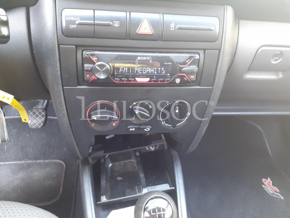 Seat Leon 1.4 16 V · Ano 2002 — imagen 11