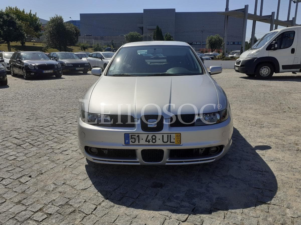 Seat Leon 1.4 16 V · Ano 2002 — imagen 2