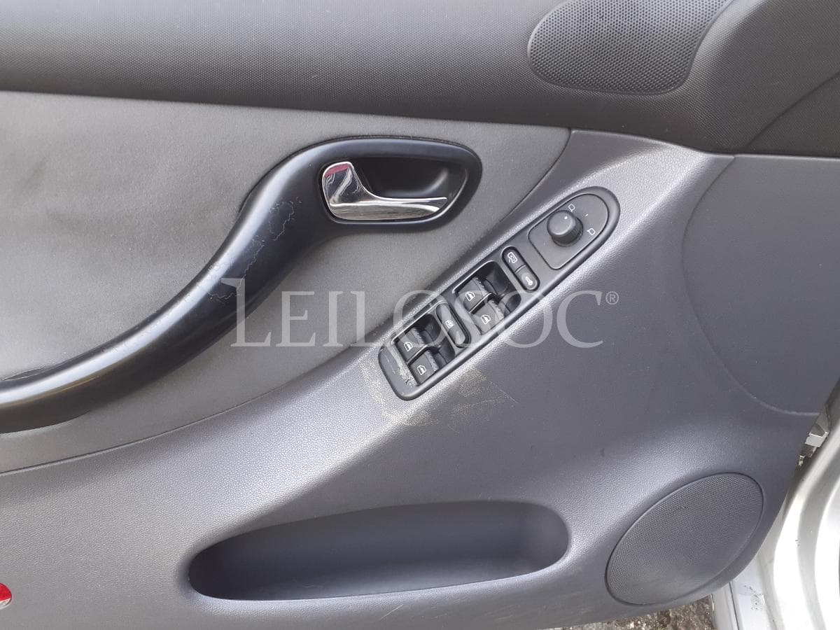 Seat Leon 1.4 16 V · Ano 2002 — imagen 13