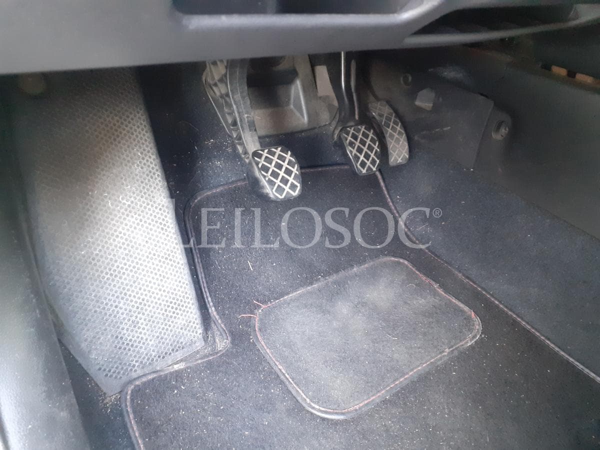 Seat Leon 1.4 16 V · Ano 2002 — imagen 14