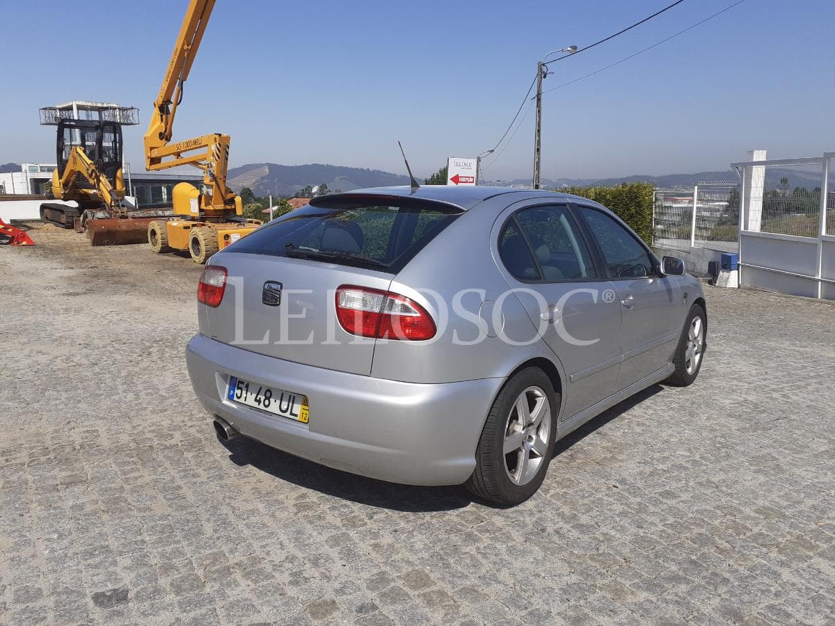 Seat Leon 1.4 16 V · Ano 2002 — imagen 6