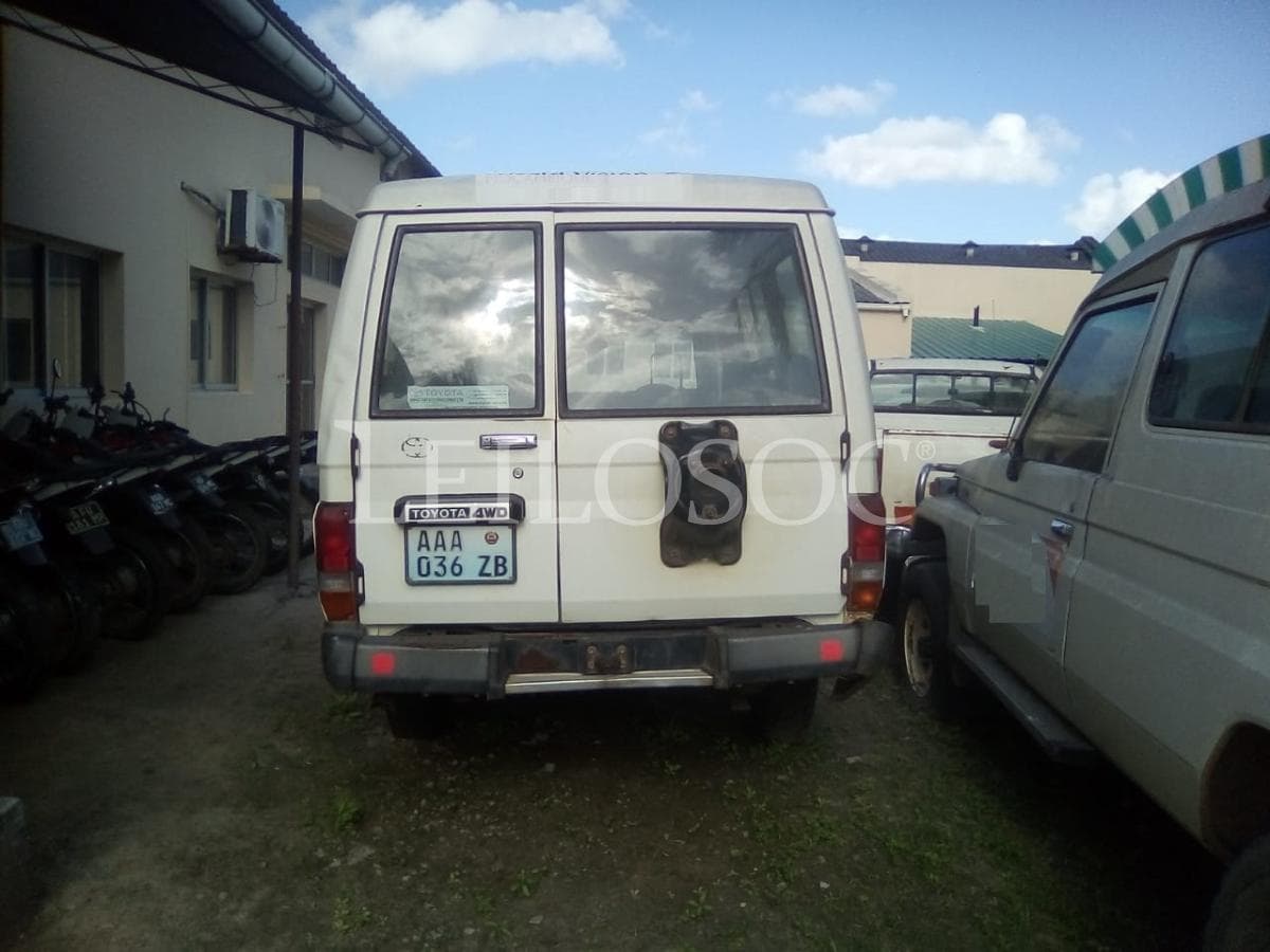 Toyota Land Cruiser · — imagen 2