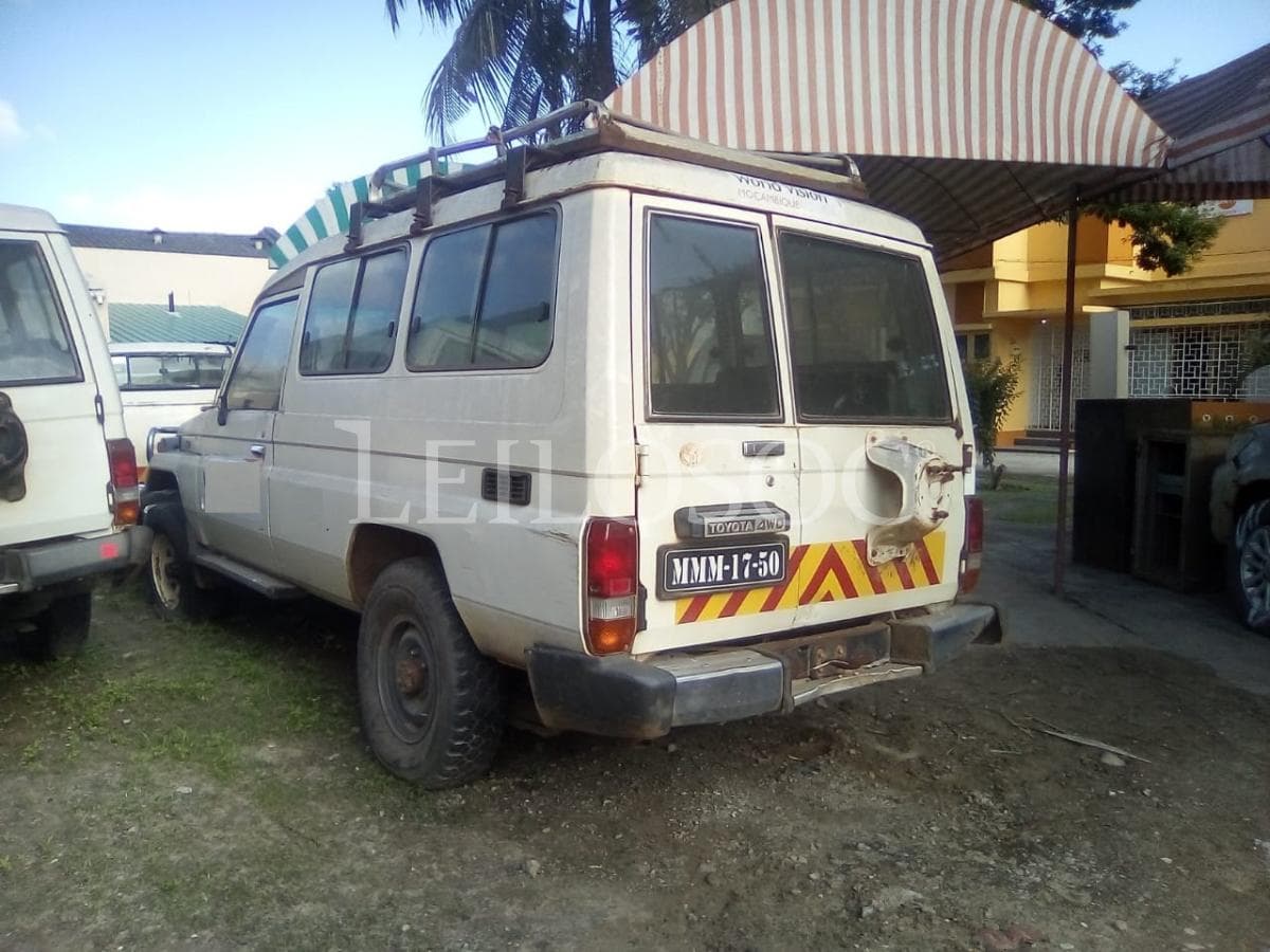 Toyota Land Cruiser · — image 3