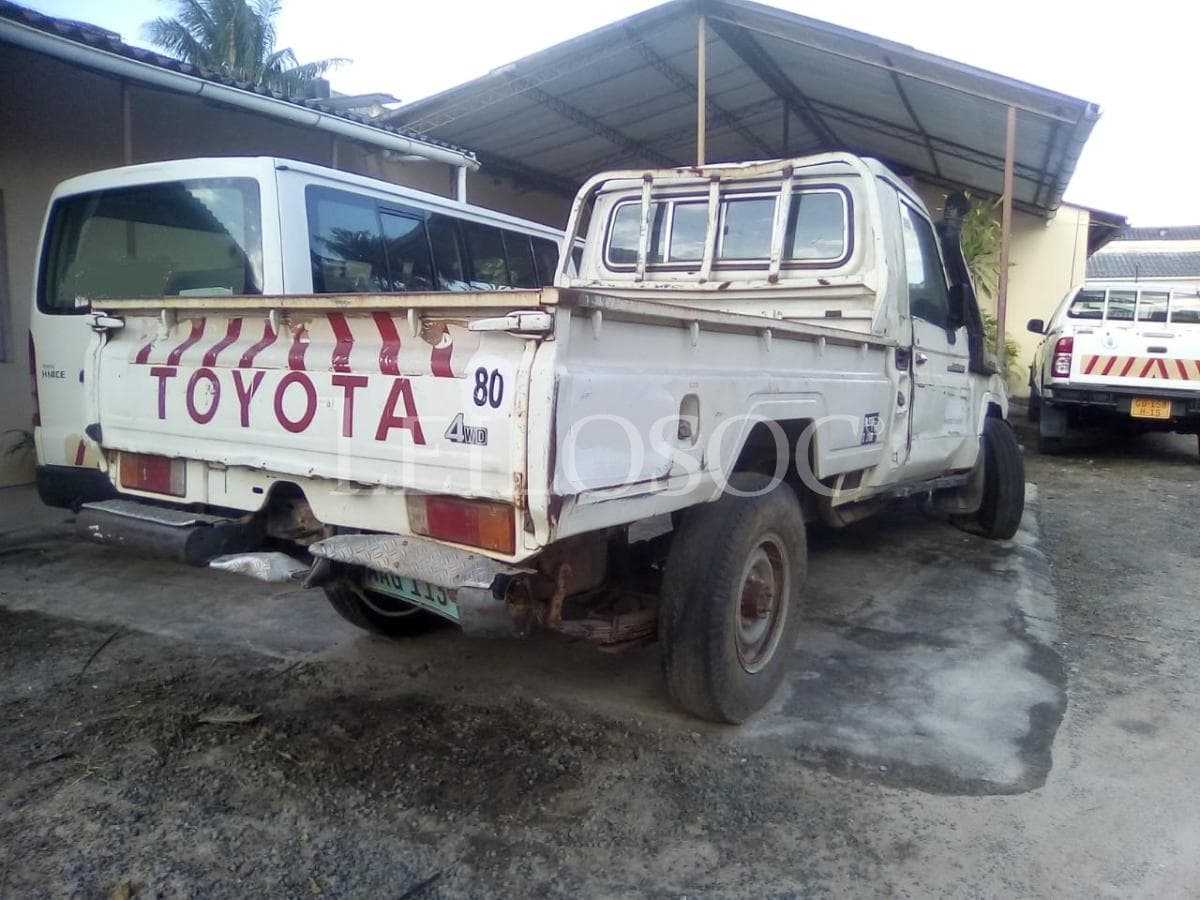 Toyota Land Cruiser · — image 2
