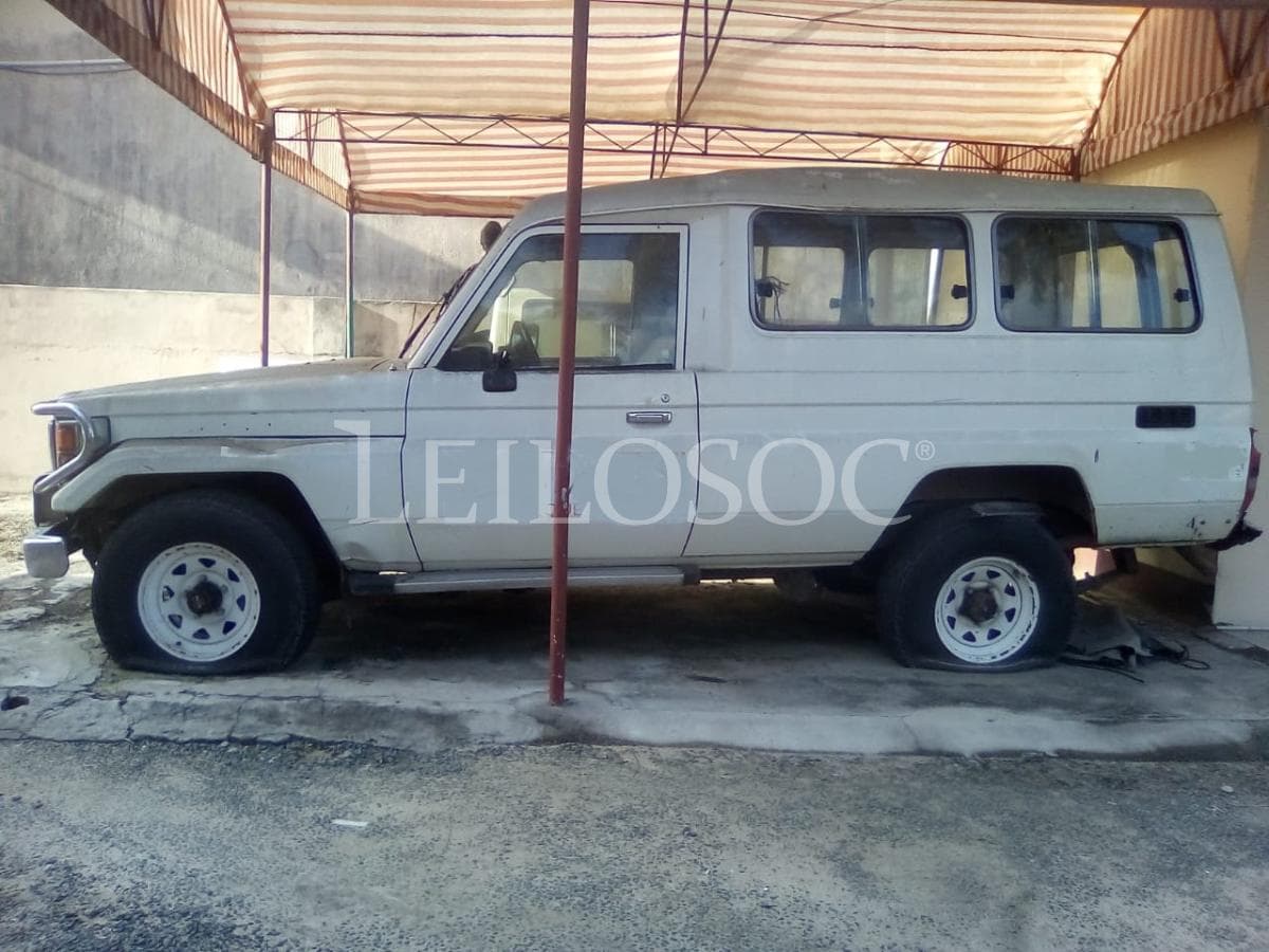 Toyota Land Cruiser · — imagen 2