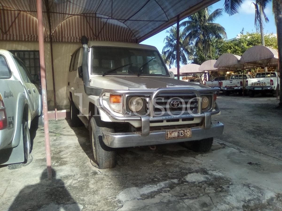 Toyota Land Cruiser · — imagen 3