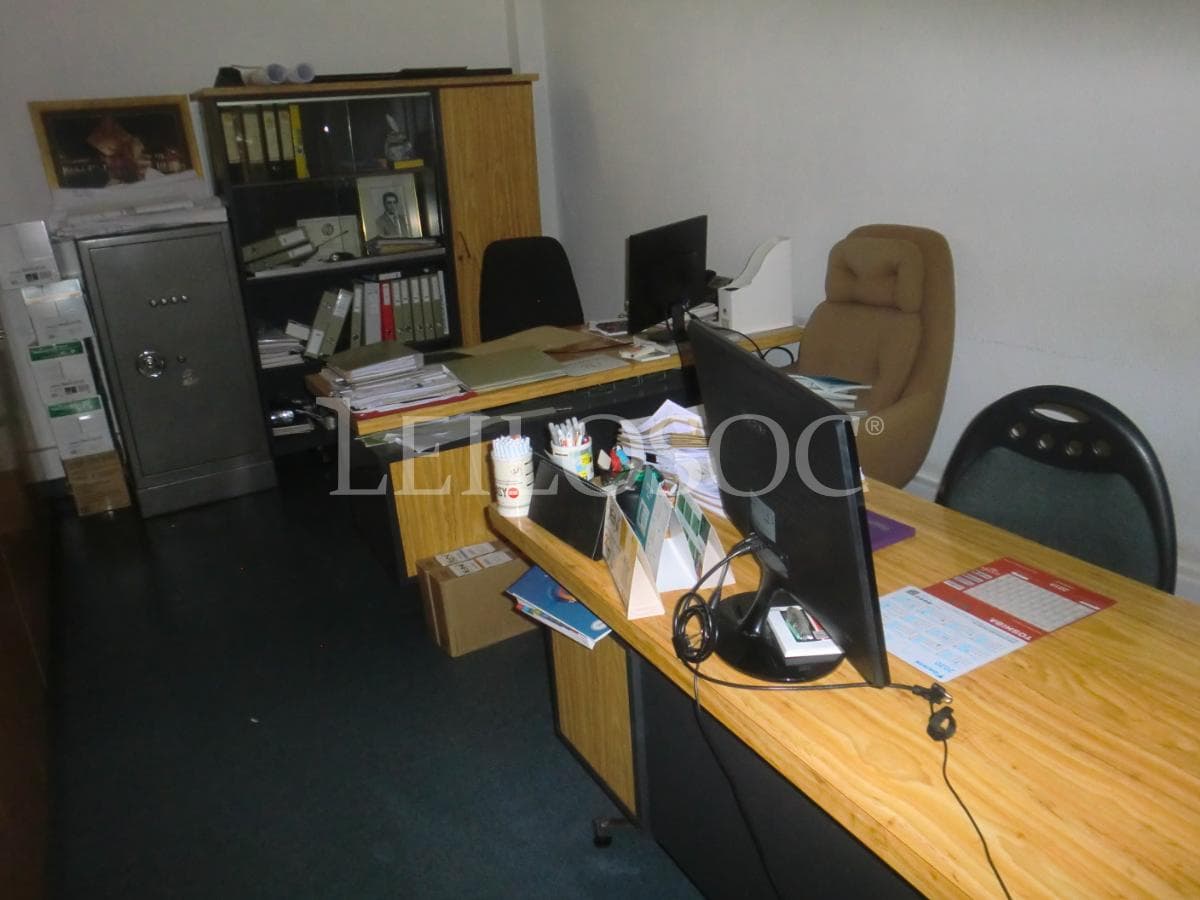 Equipamiento y Mobiliario de Oficina — imagen 21