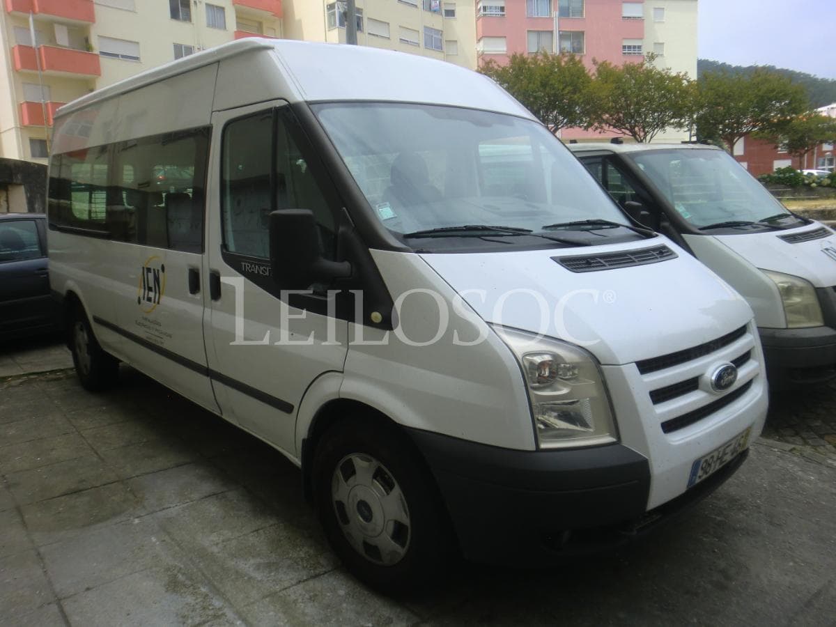 Ford Transit — image 2