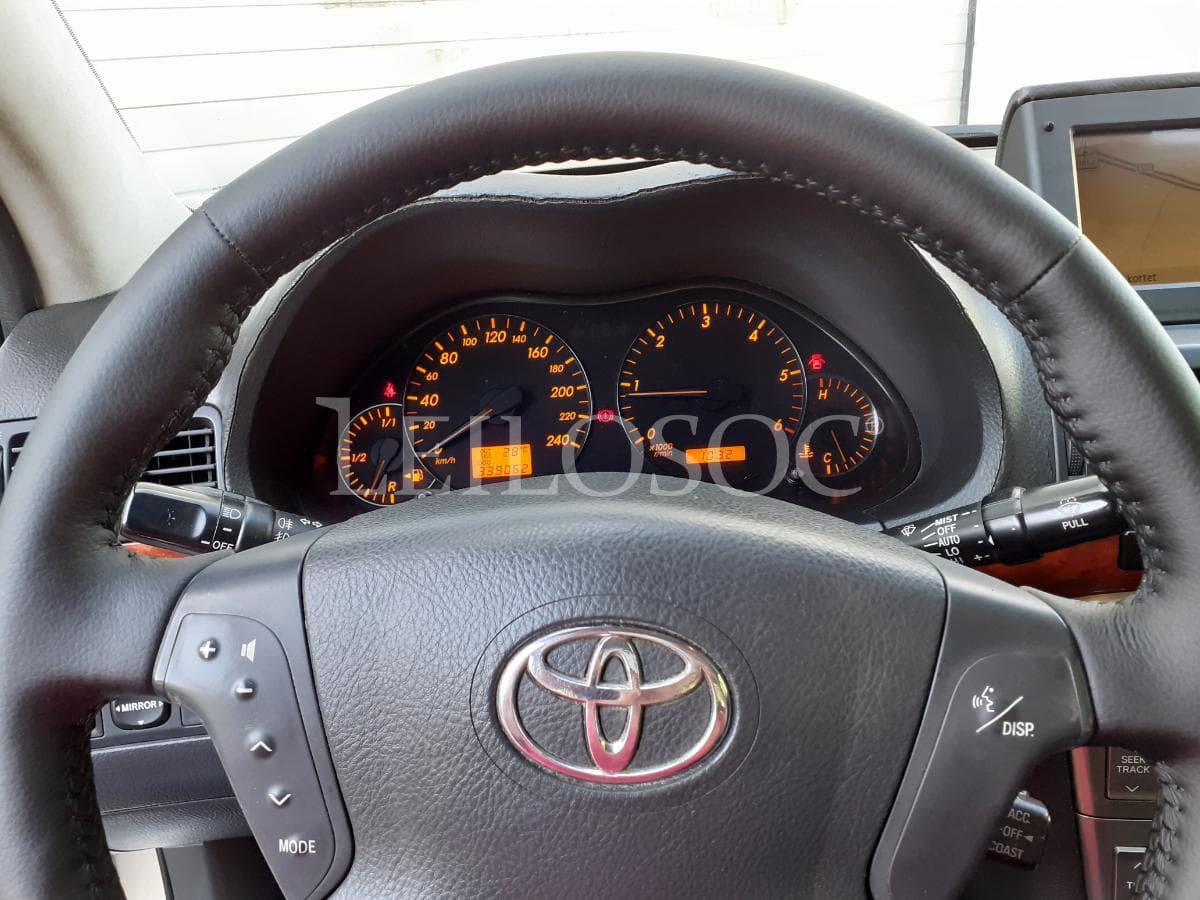 Toyota Avensis 2.0 D4D · Ano 2003 — imagen 9