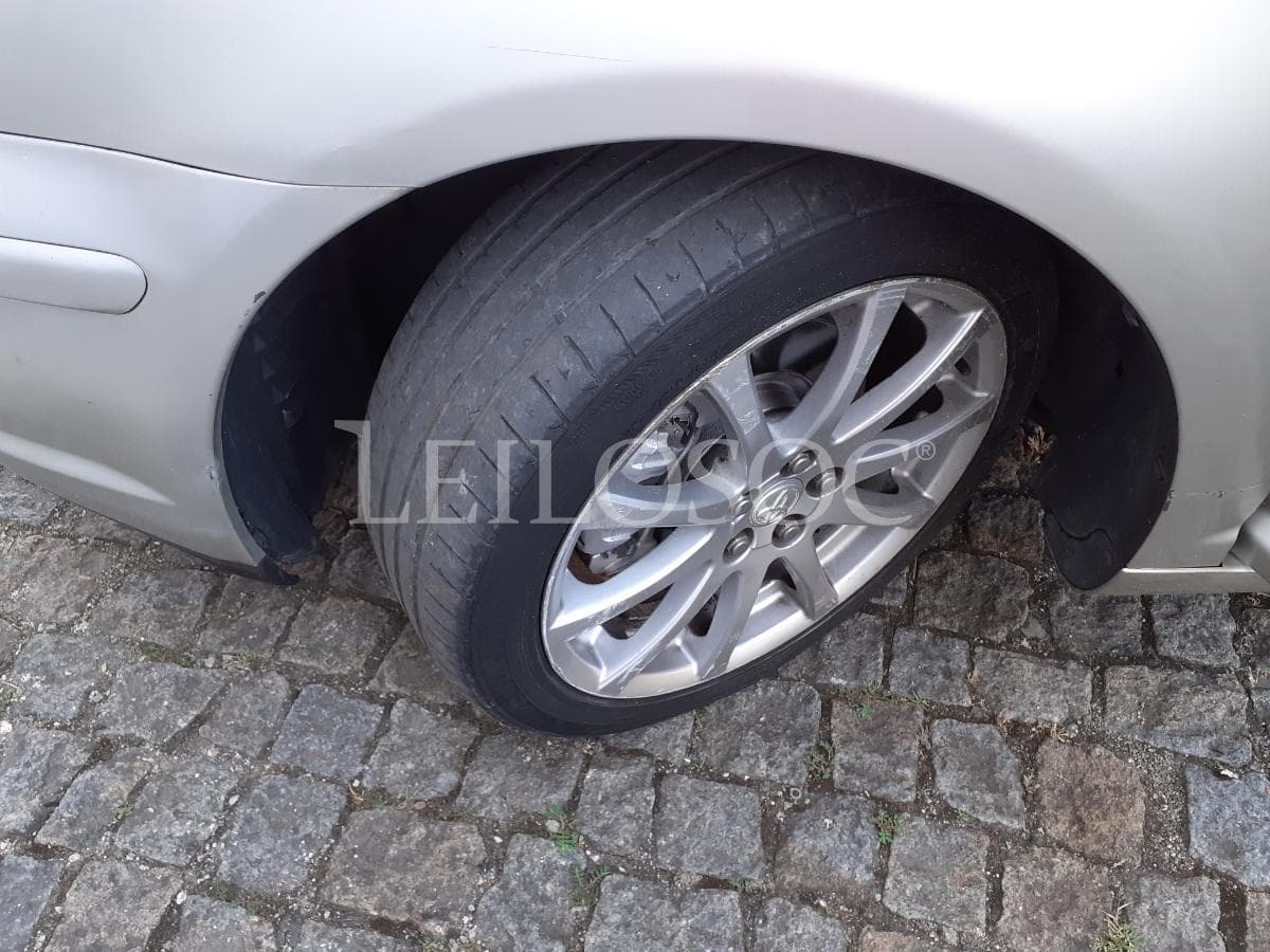 Toyota Avensis 2.0 D4D · Ano 2003 — imagen 25