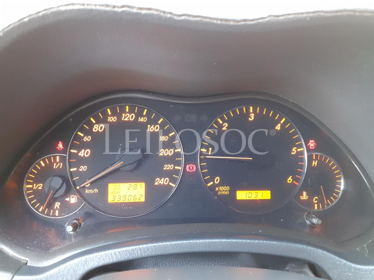 Toyota Avensis 2.0 D4D · Ano 2003 — imagen 18
