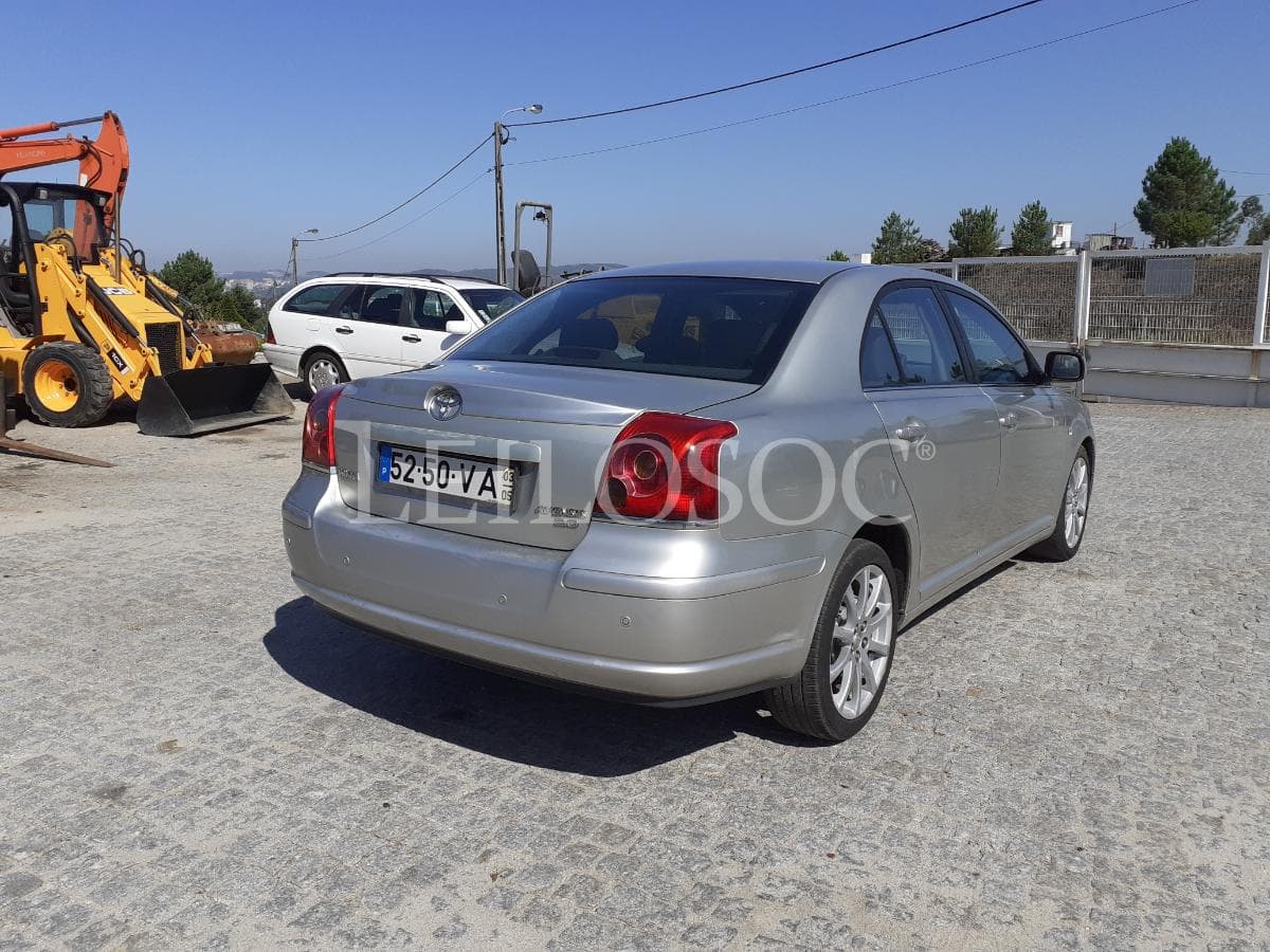 Toyota Avensis 2.0 D4D · Ano 2003 — imagen 6