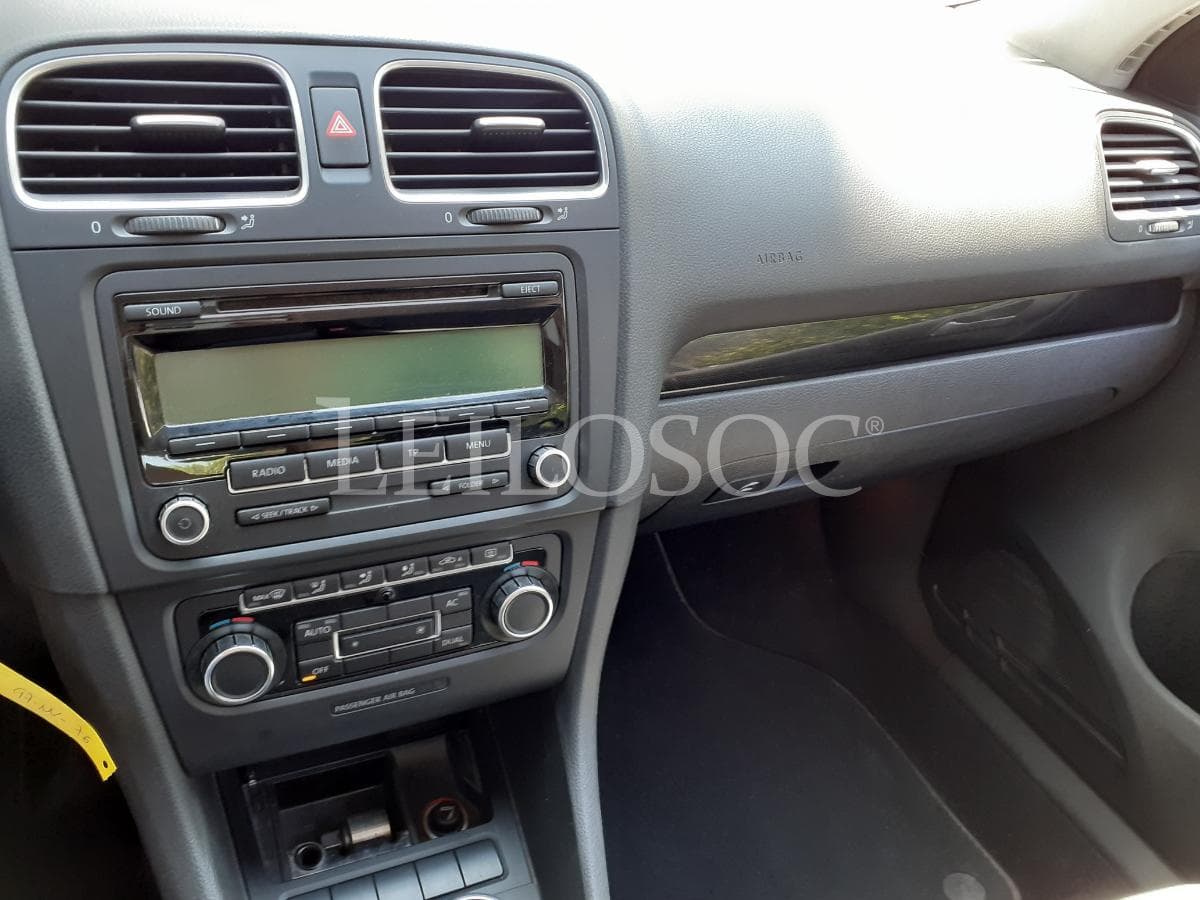 Volkswagen Golf 2.0 TDI · Ano 2009 — image 9