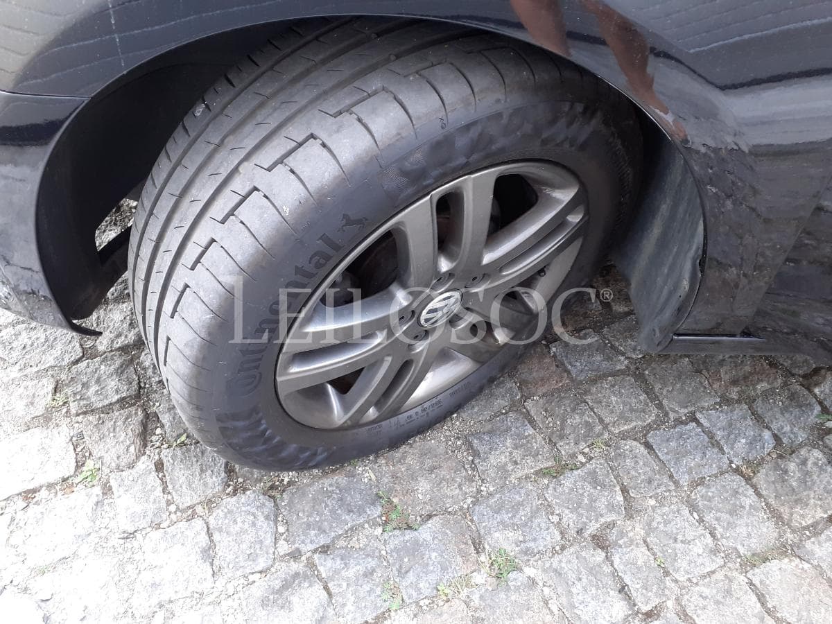 Volkswagen Golf 2.0 TDI · Ano 2009 — image 25