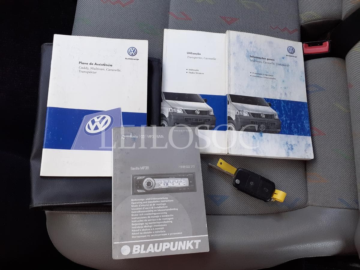 Volkswagen Transporter · 9 Lugares · Ano 2008 — image 21