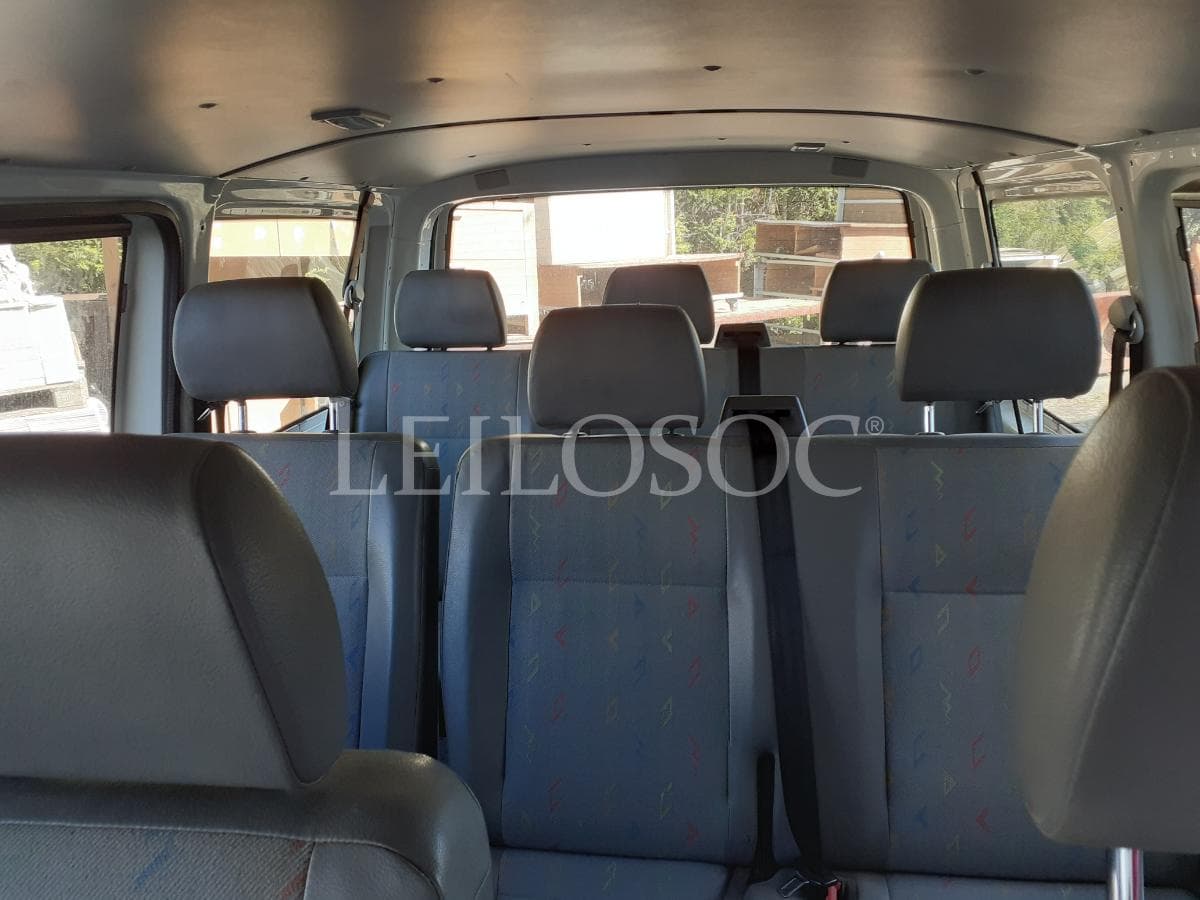 Volkswagen Transporter · 9 Lugares · Ano 2008 — image 15