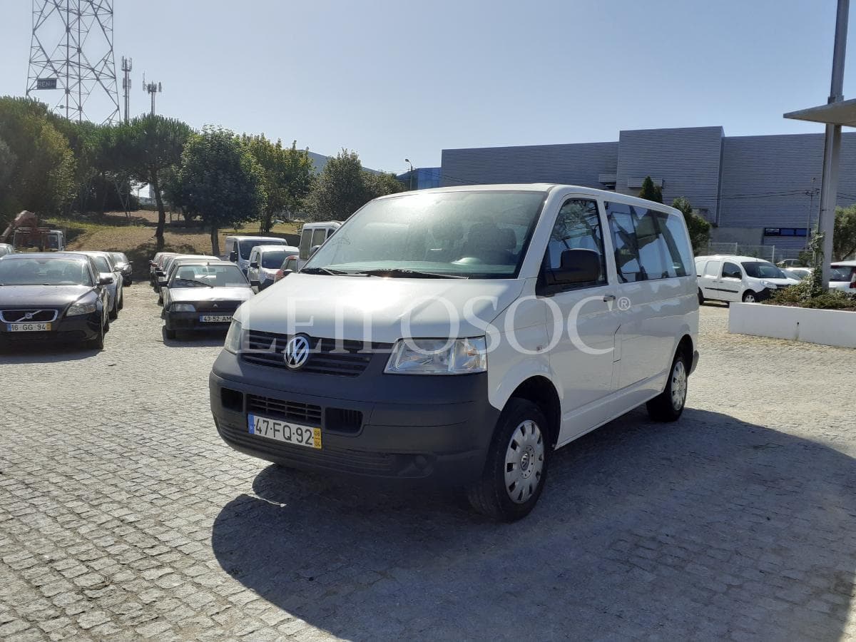 Volkswagen Transporter · 9 Lugares · Ano 2008 — image 3