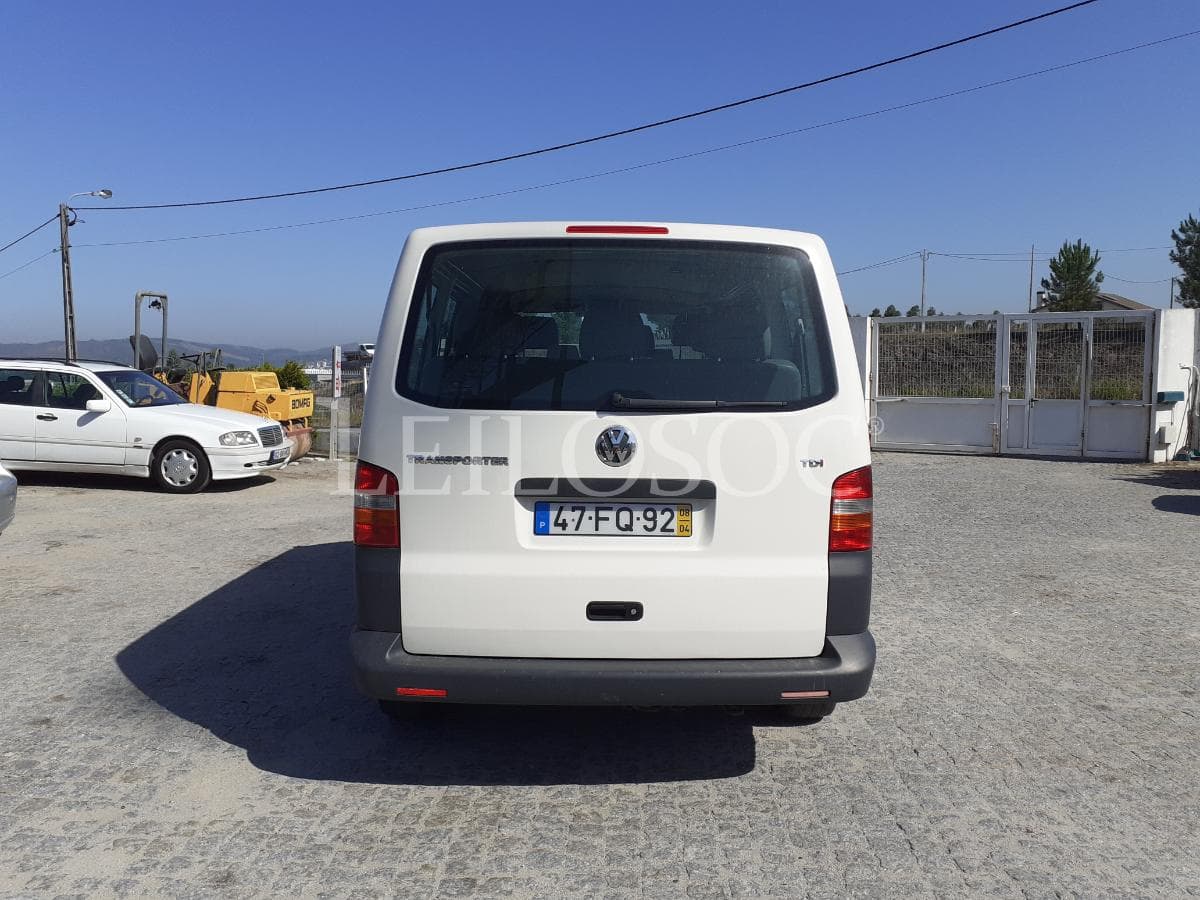 Volkswagen Transporter · 9 Lugares · Ano 2008 — image 5