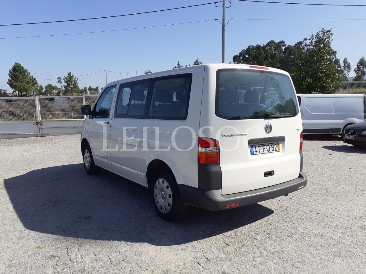 Volkswagen Transporter · 9 Lugares · Ano 2008 — image 4