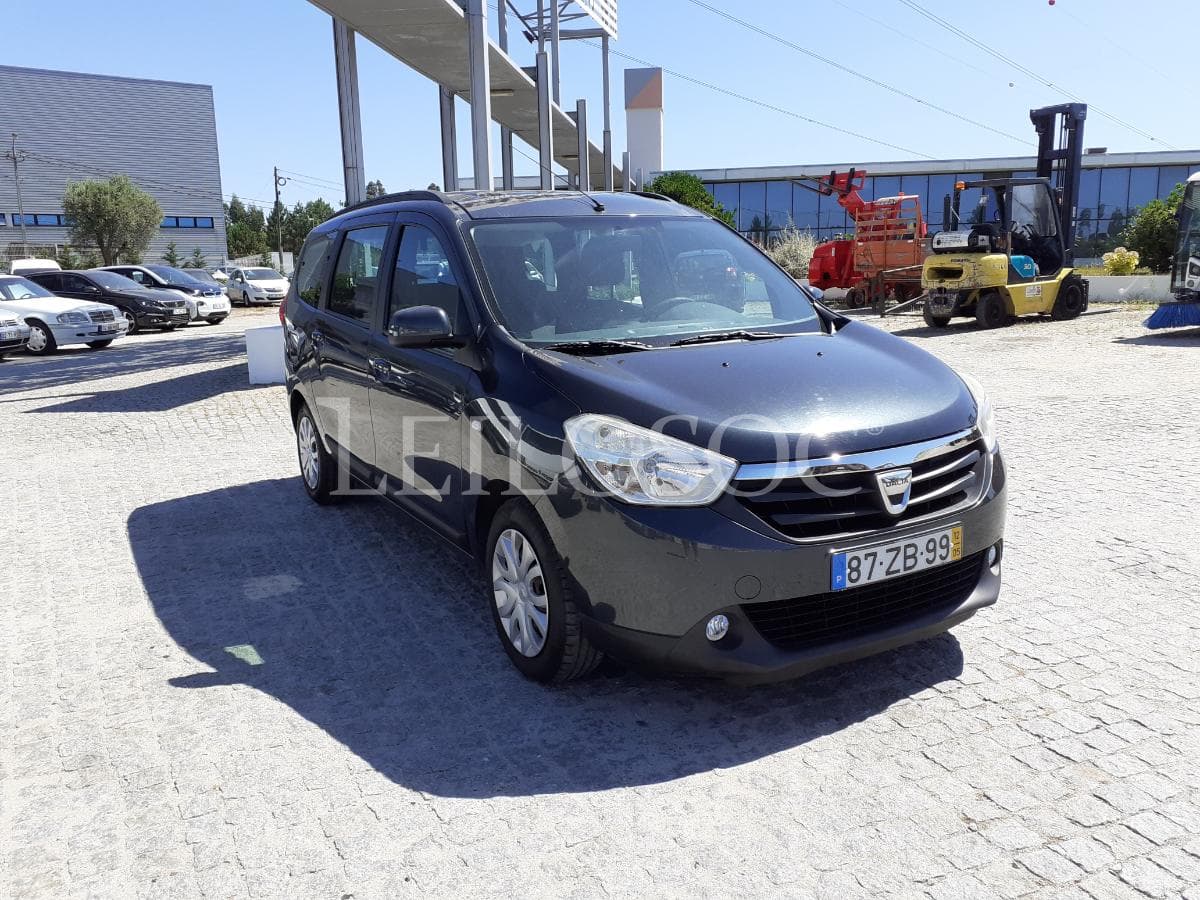 Dacia · 7 Lugares · Ano 2012 — image 1