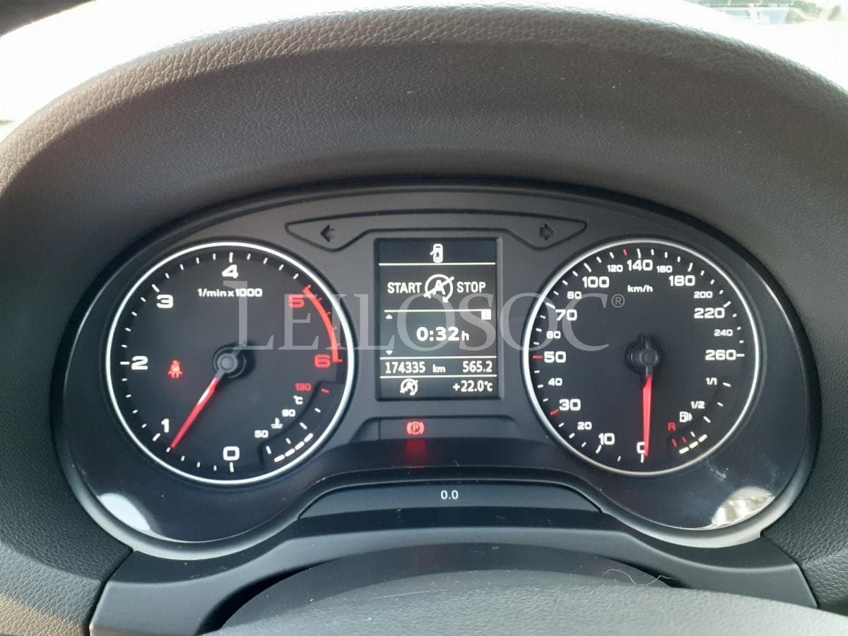 Audi A3 Sportback 1.6 TDI · Ano 2013 — imagen 11