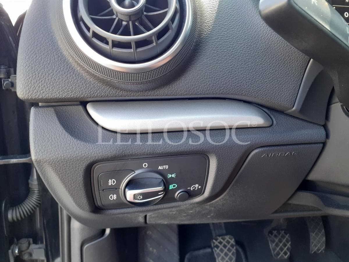 Audi A3 Sportback 1.6 TDI · Ano 2013 — imagen 12