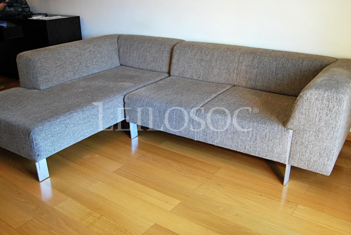 SOFÁ COM CHAISE LONGUE