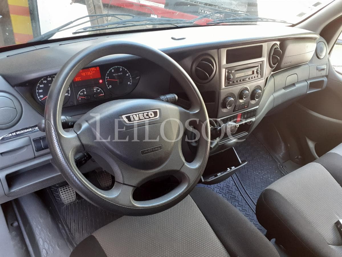 Iveco Daily 35C15 · Ano 2013 — imagem 10
