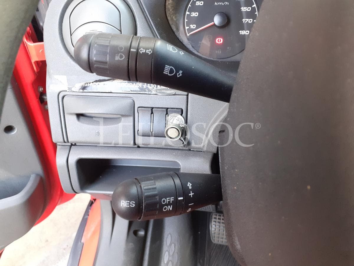 Iveco Daily 35C15 · Ano 2013 — imagem 14