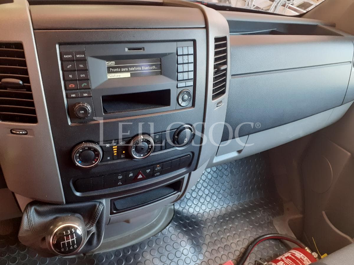 Volkswagen Crafter 2.0 TDI · Ano 2014 — imagen 11