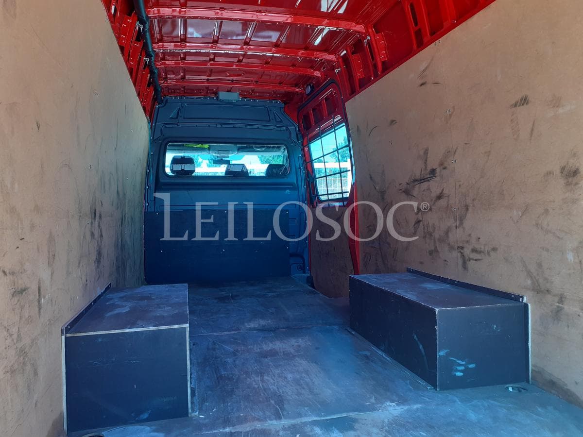 Volkswagen Crafter 2.0 TDI · Ano 2014 — imagen 21