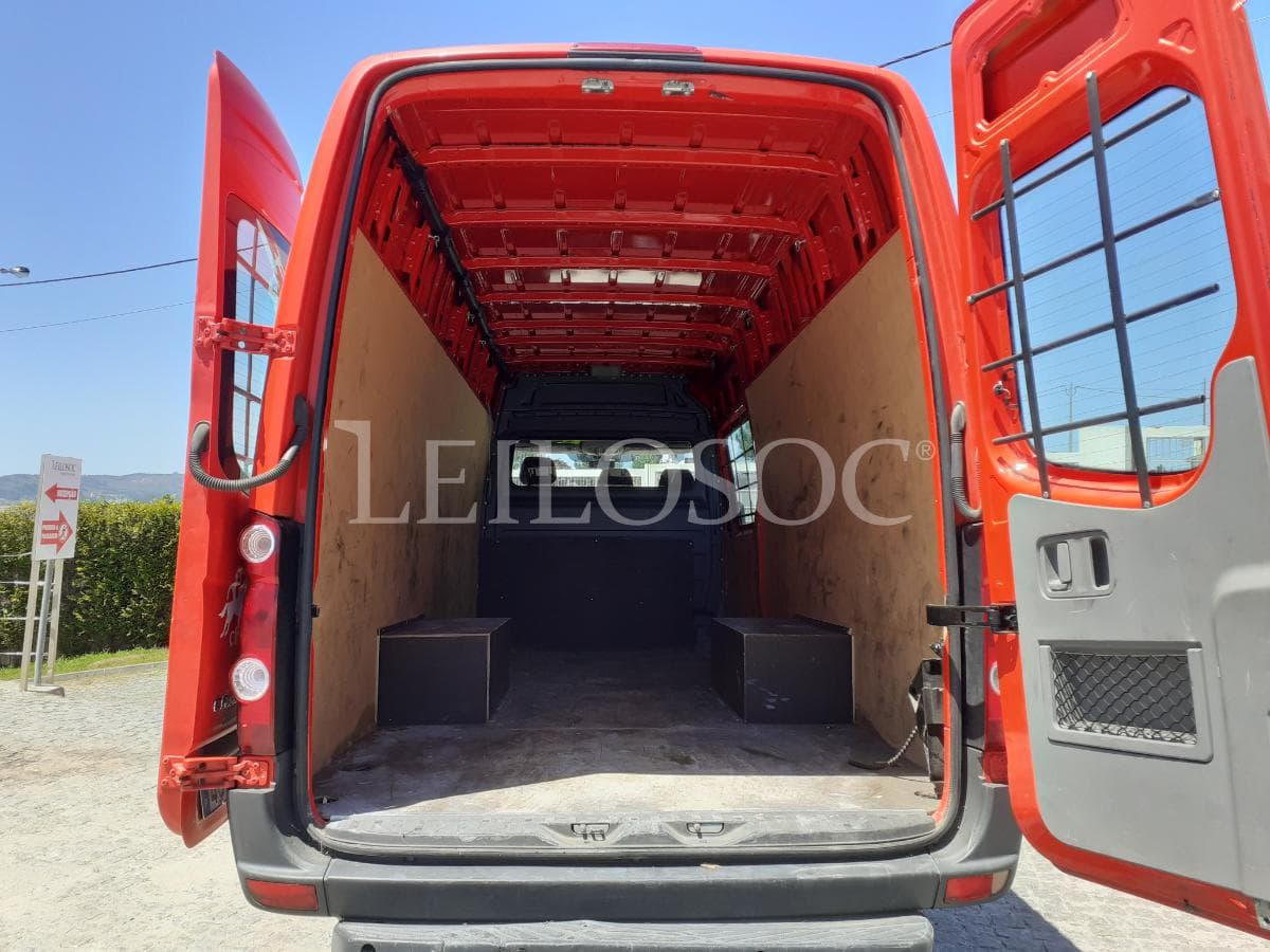 Volkswagen Crafter 2.0 TDI · Ano 2014 — imagen 20