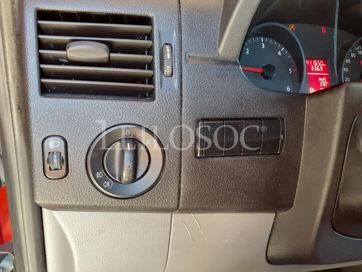 Volkswagen Crafter 2.0 TDI · Ano 2014 — imagen 18