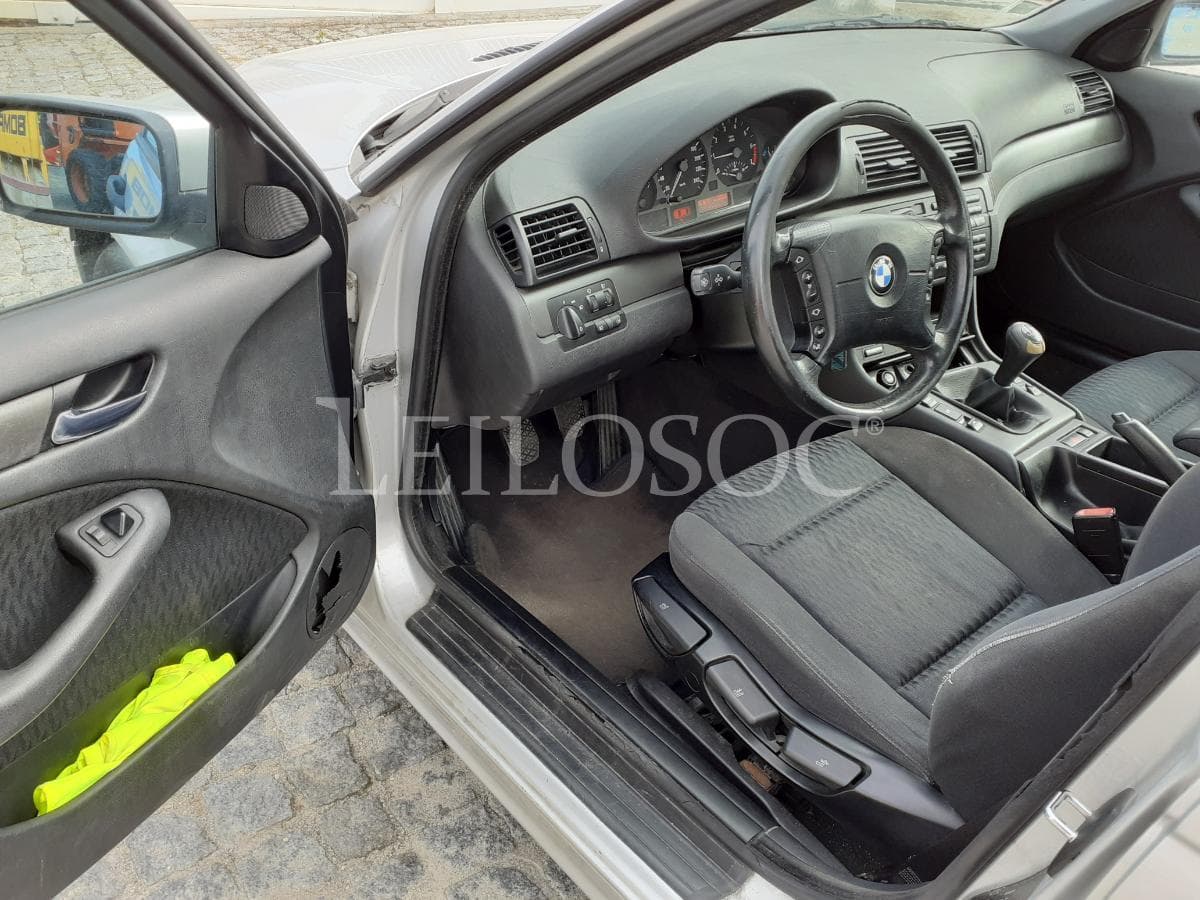 BMW 316i · Ano 2001 — image 7
