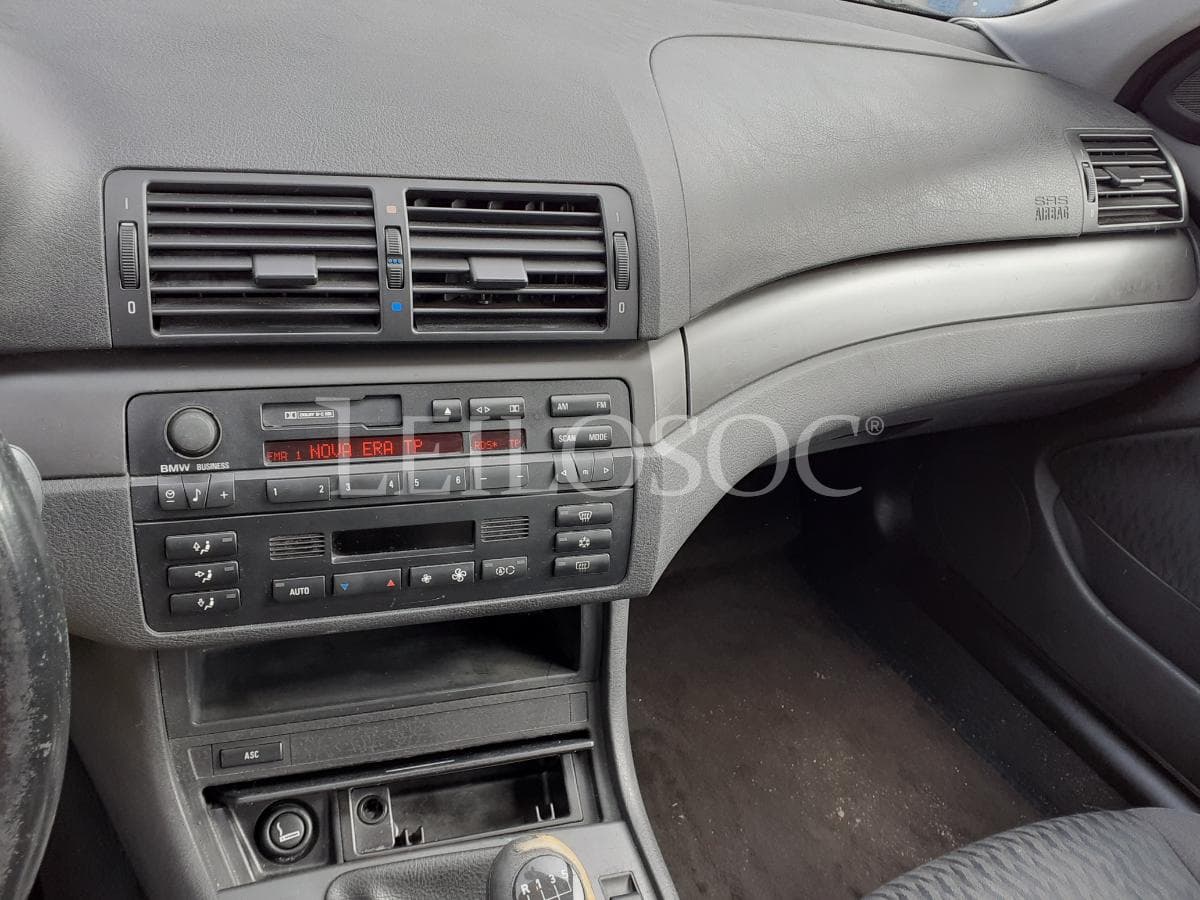 BMW 316i · Ano 2001 — image 15