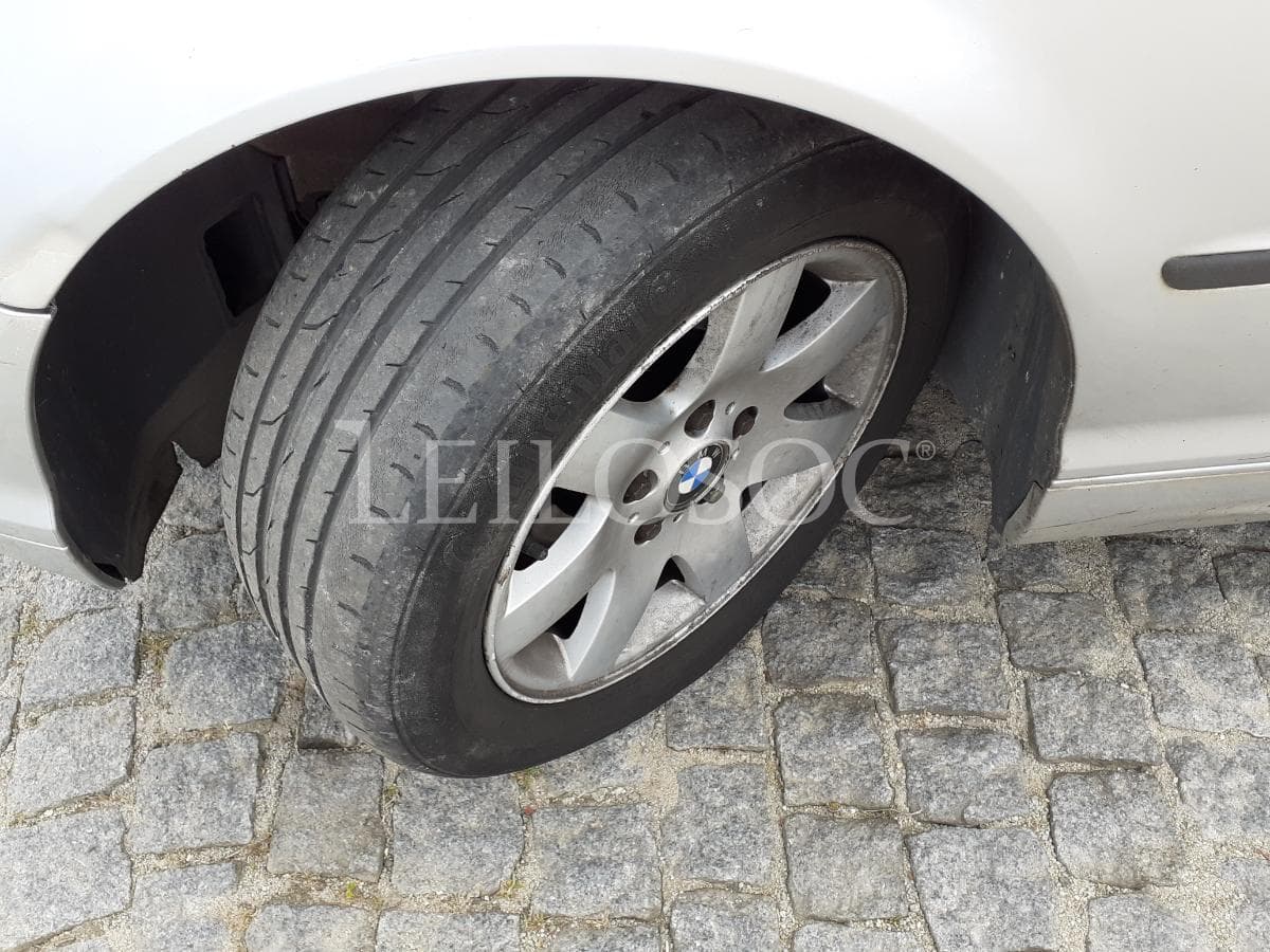 BMW 316i · Ano 2001 — image 25