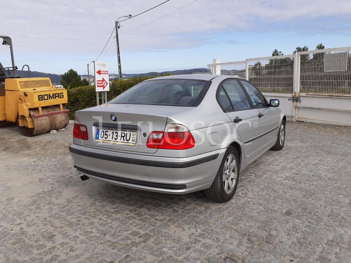 BMW 316i · Ano 2001 — image 4