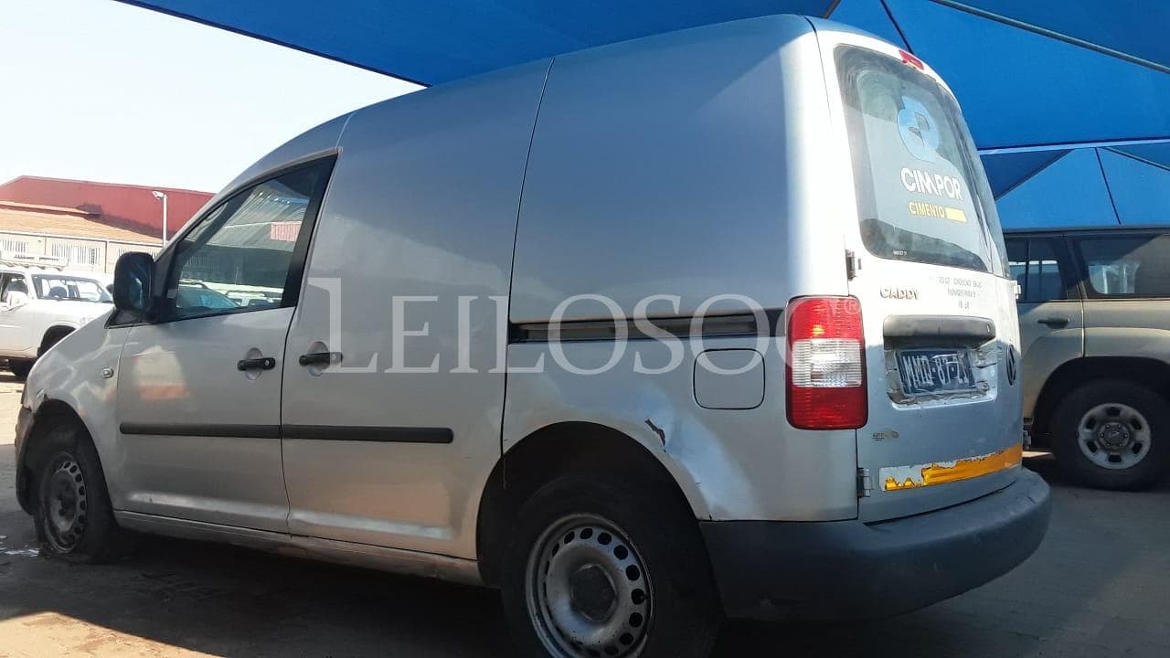 VW Caddy · — imagen 4